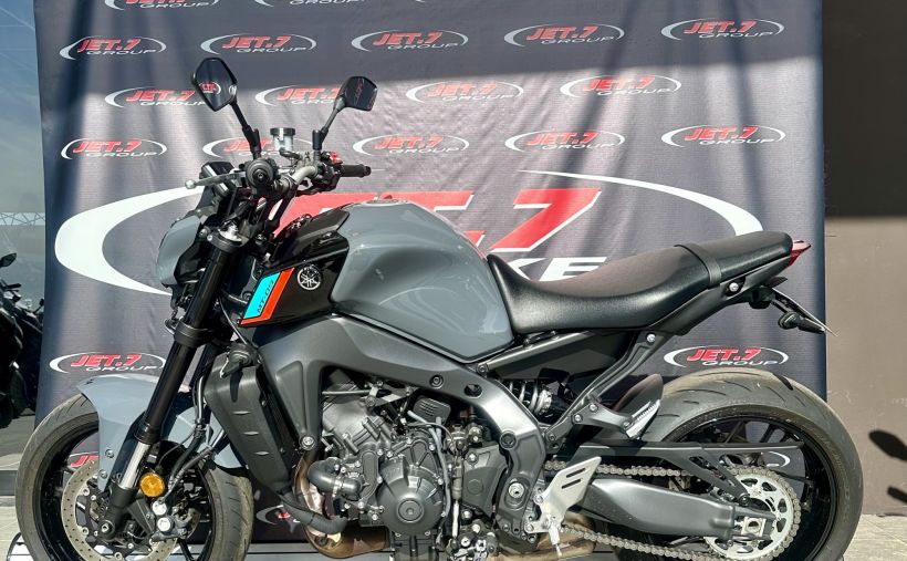 YAMAHA MT-09 1