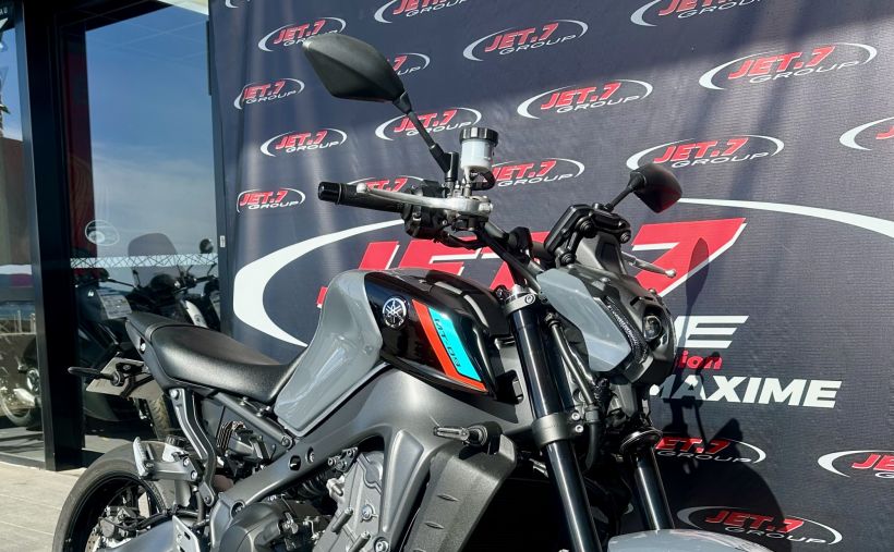 YAMAHA MT-09 2