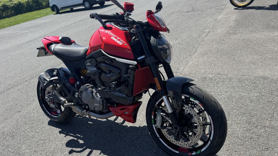 DUCATI MONSTER 937 0