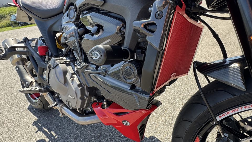 DUCATI MONSTER 937 28