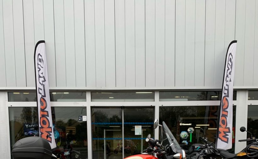 TRIUMPH BONNEVILLE T100 900 0