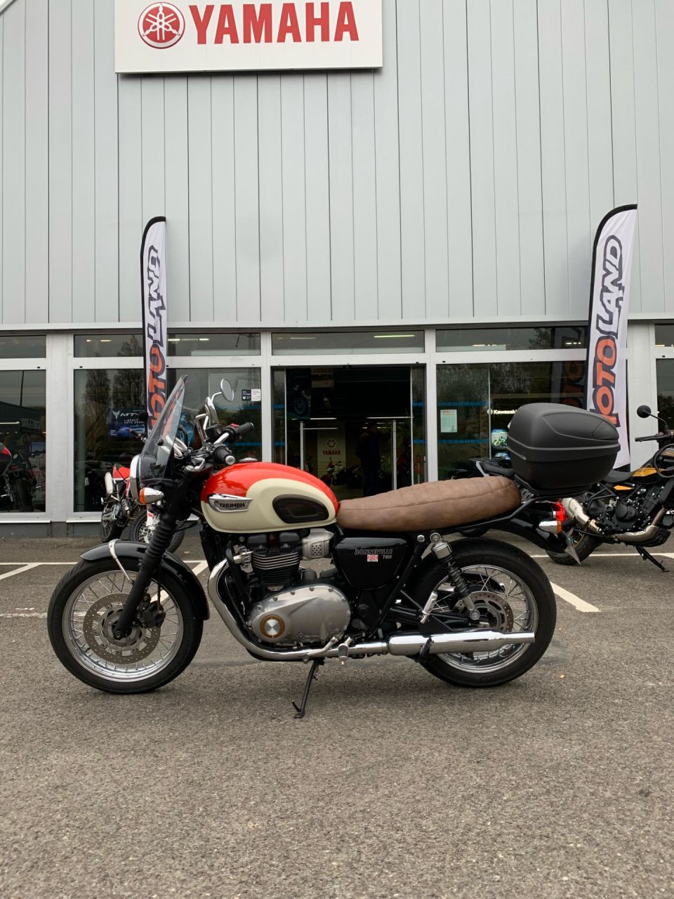TRIUMPH BONNEVILLE T100 900 6
