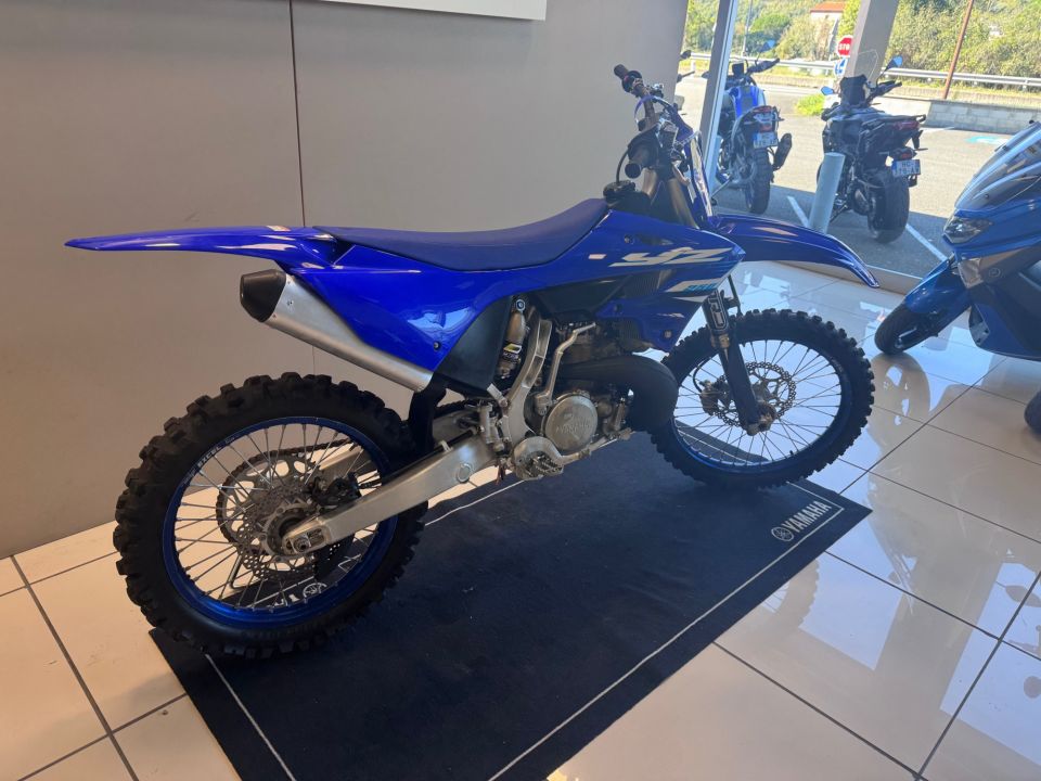 YAMAHA YZ250 2
