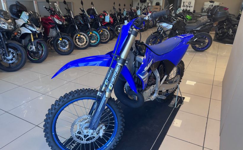 YAMAHA YZ250 4