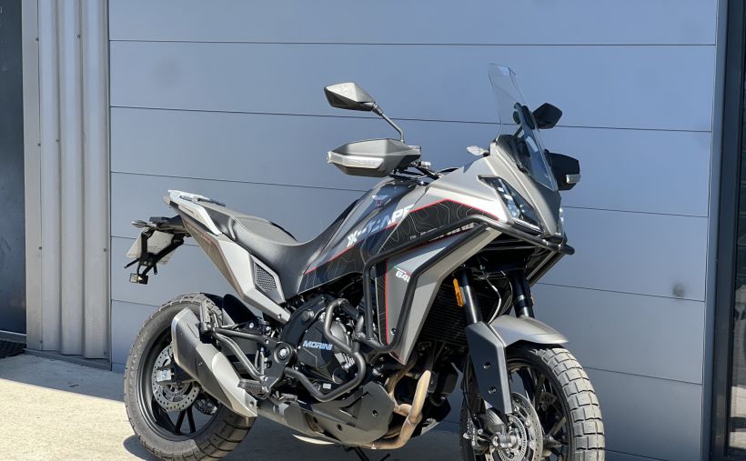 MOTO MORINI X-cape 650 1