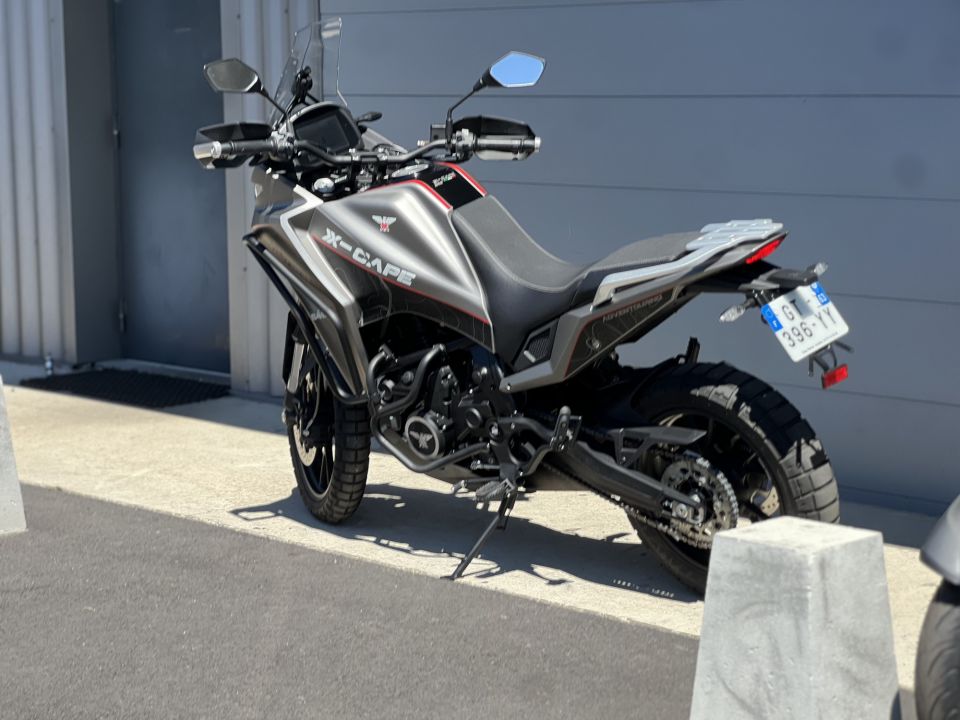 MOTO MORINI X-cape 650 5