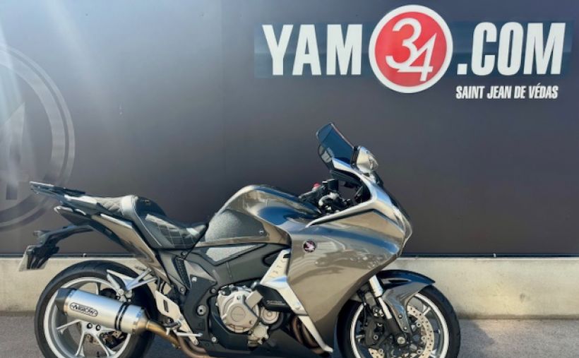HONDA VFR 1200 F 1