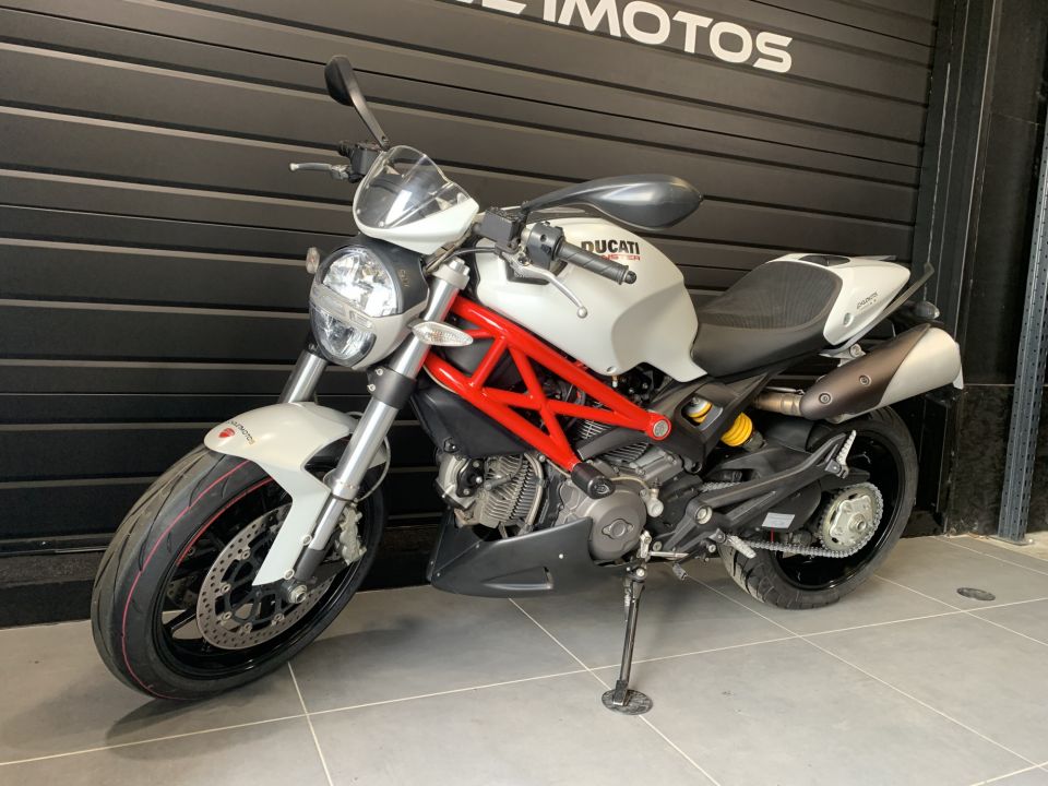 DUCATI MONSTER 796 16