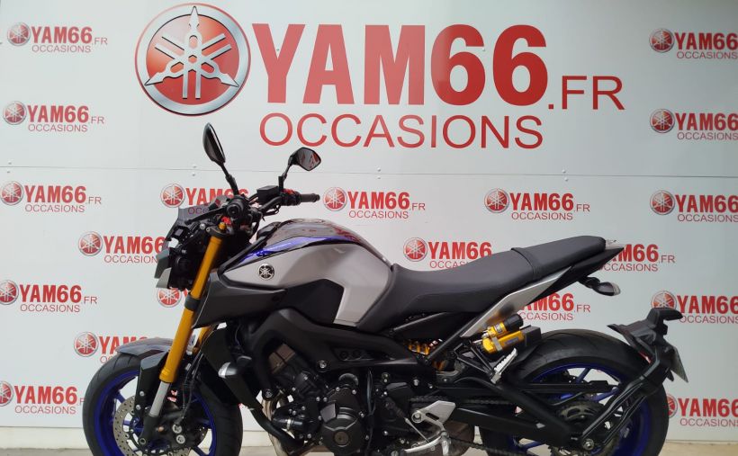 YAMAHA MT-09 SP 3