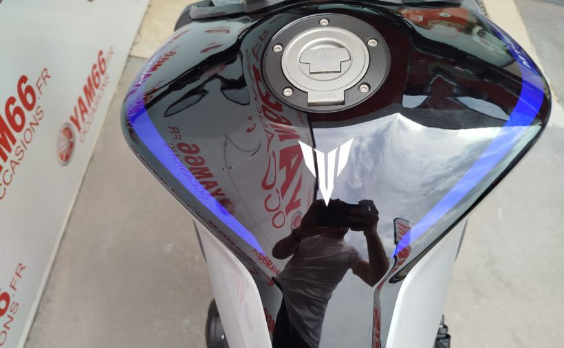 YAMAHA MT-09 SP 9
