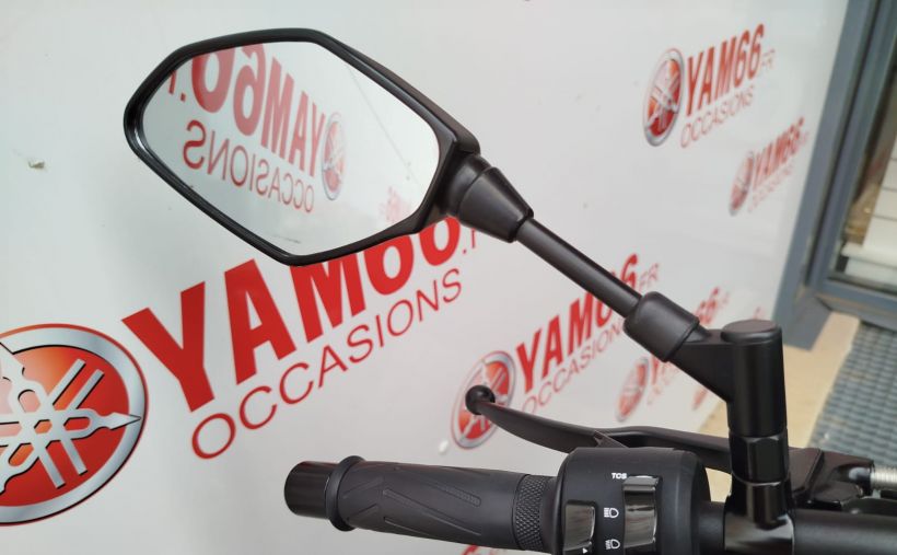 YAMAHA MT-09 SP 10