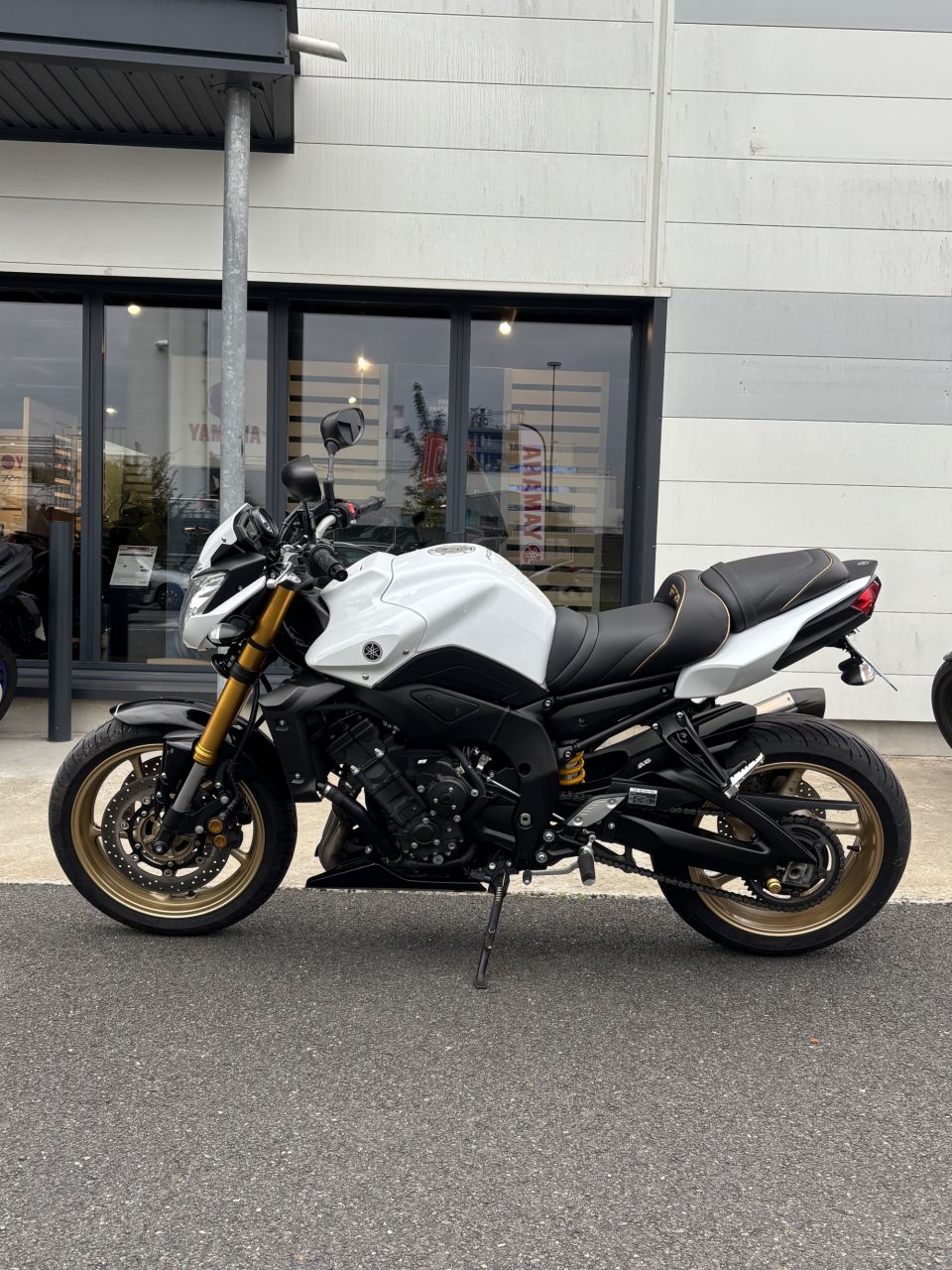 YAMAHA FZ8 0