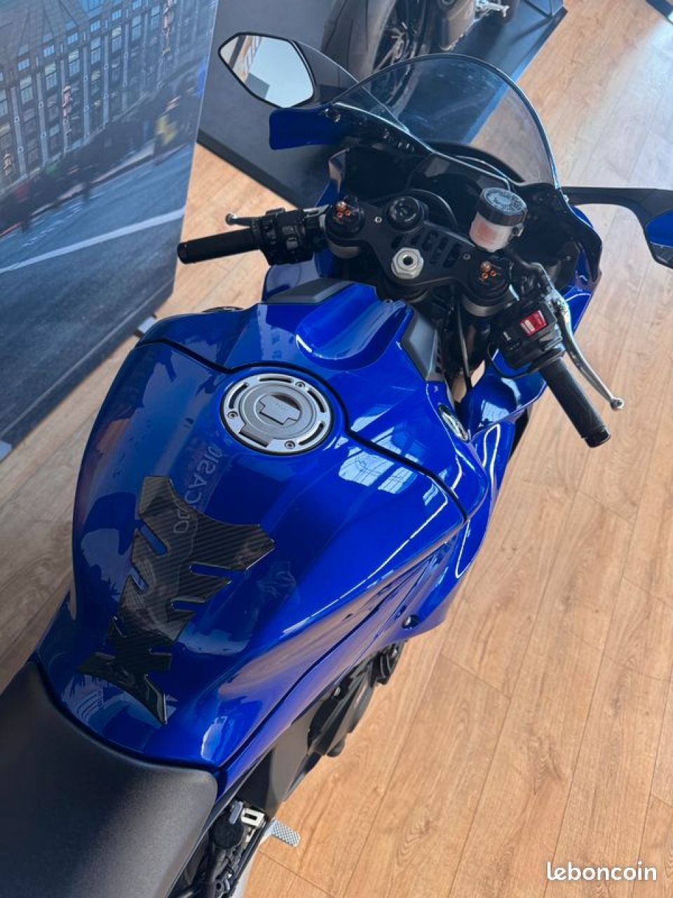 YAMAHA YZF 1000 R1 2