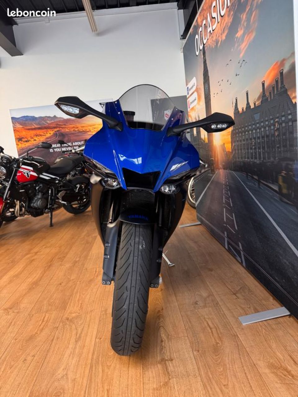 YAMAHA YZF 1000 R1 4