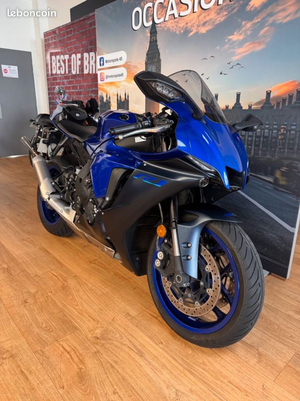 YAMAHA YZF 1000 R1 8