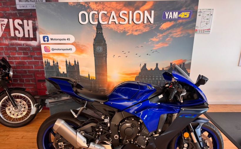 YAMAHA YZF 1000 R1 0