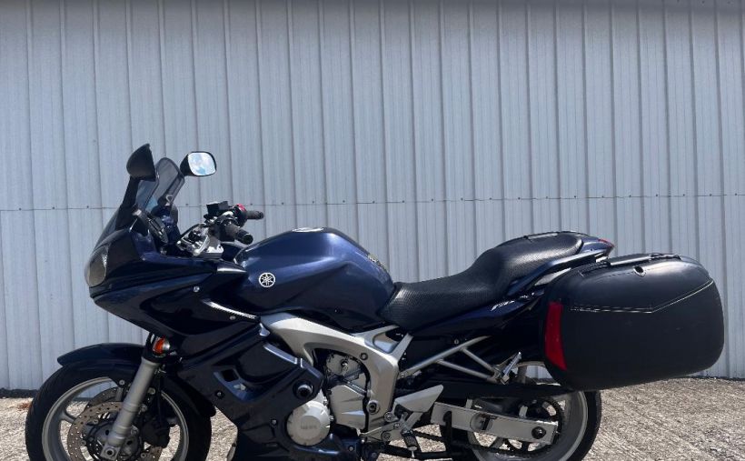 YAMAHA FZ6 600 FAZER GT 1