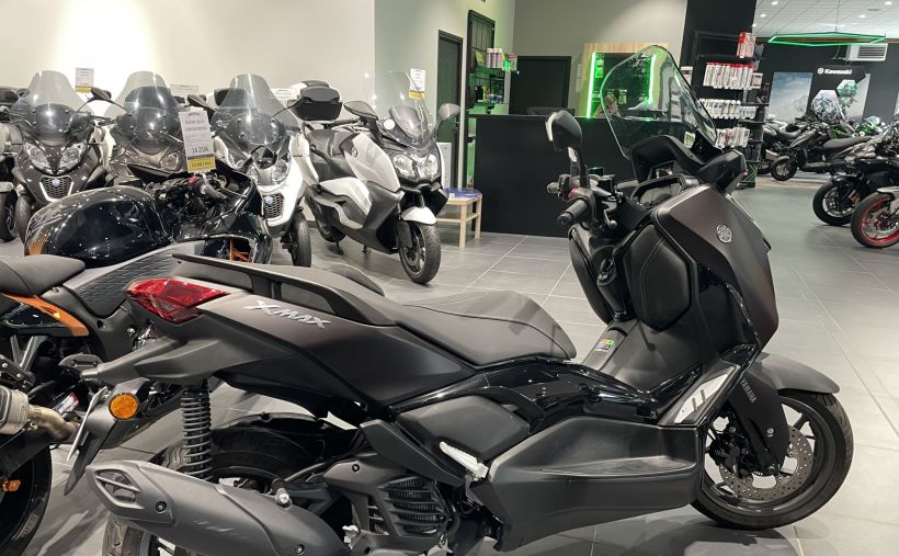 YAMAHA XMAX 125 TECH MAX 1