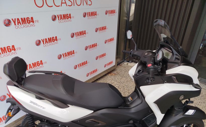 YAMAHA TRICITY 300 10