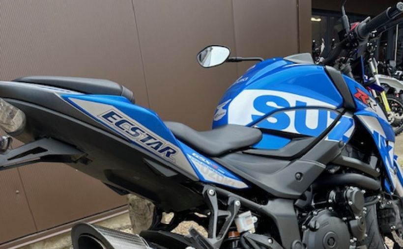 SUZUKI GSX 750 12