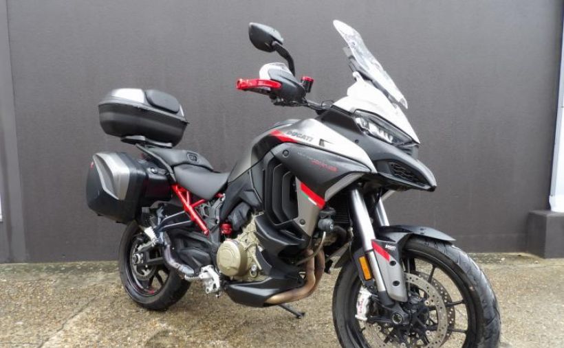 DUCATI MULTISTRADA V4 S 2