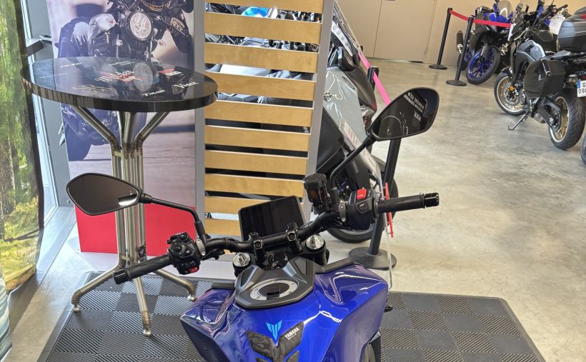 YAMAHA MT-09 3