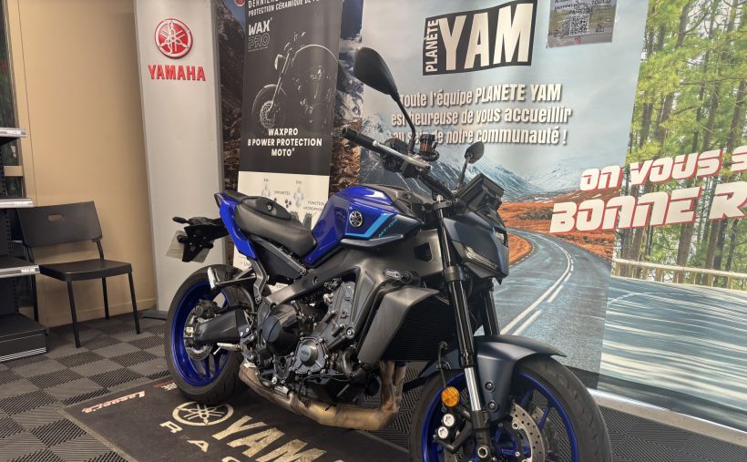 YAMAHA MT-09 1