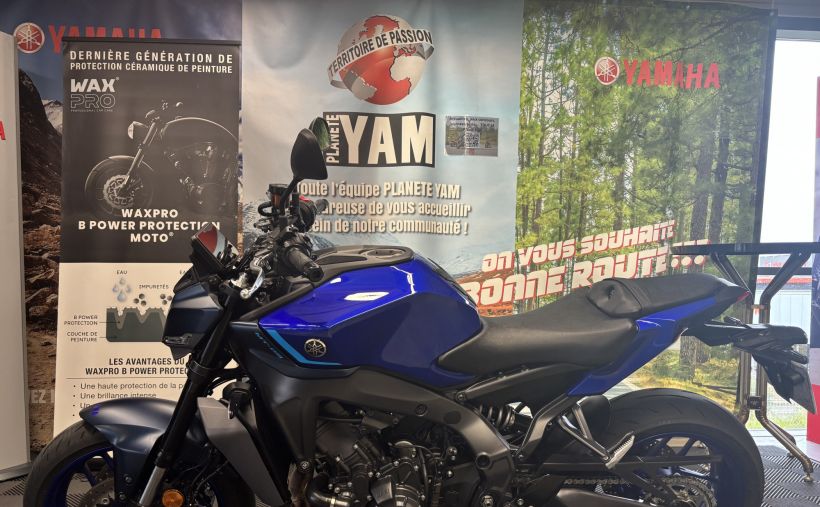 YAMAHA MT-09 5