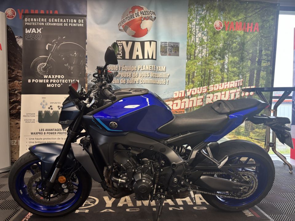 YAMAHA MT-09 5