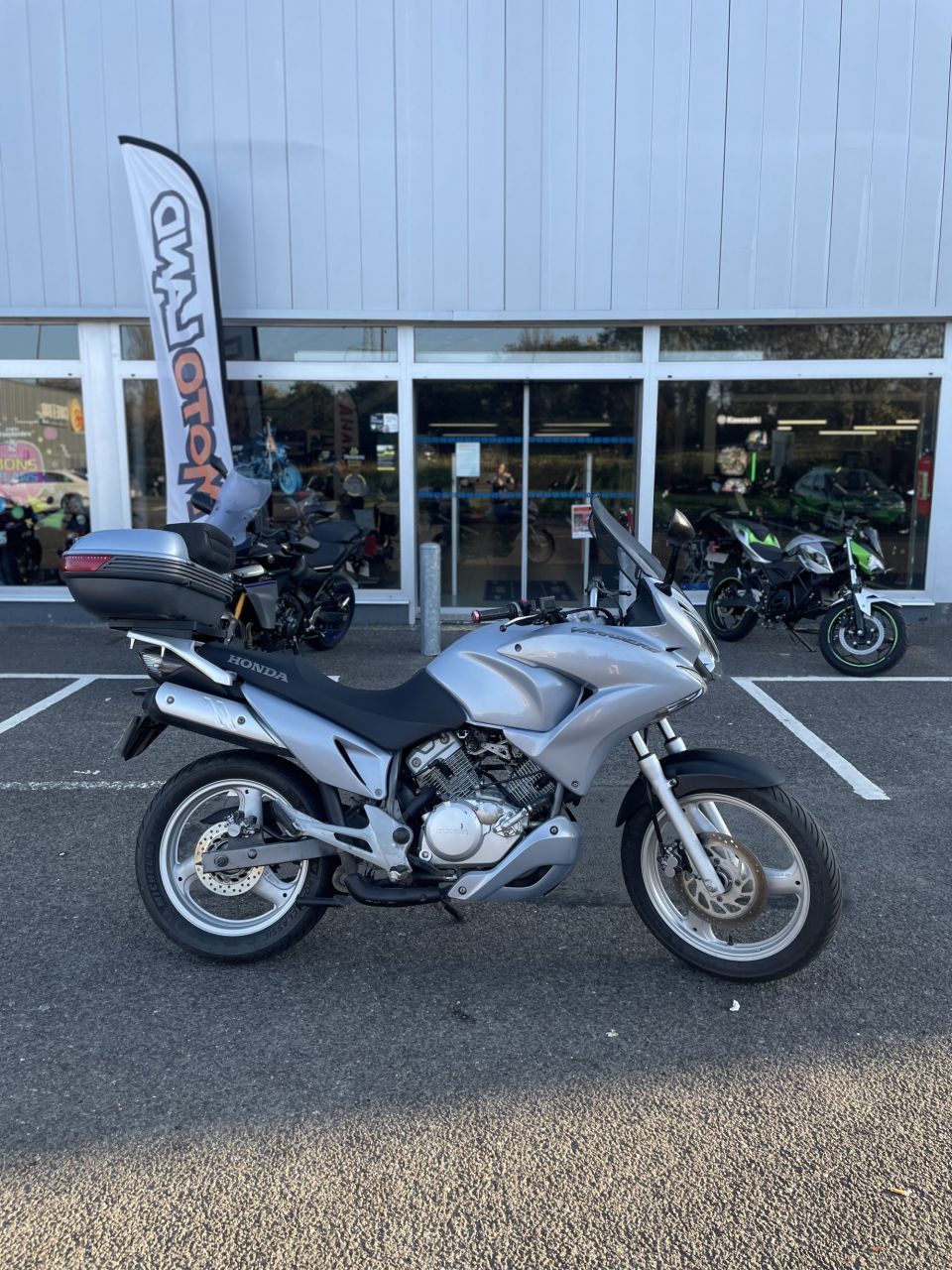 HONDA VARADERO 125 3