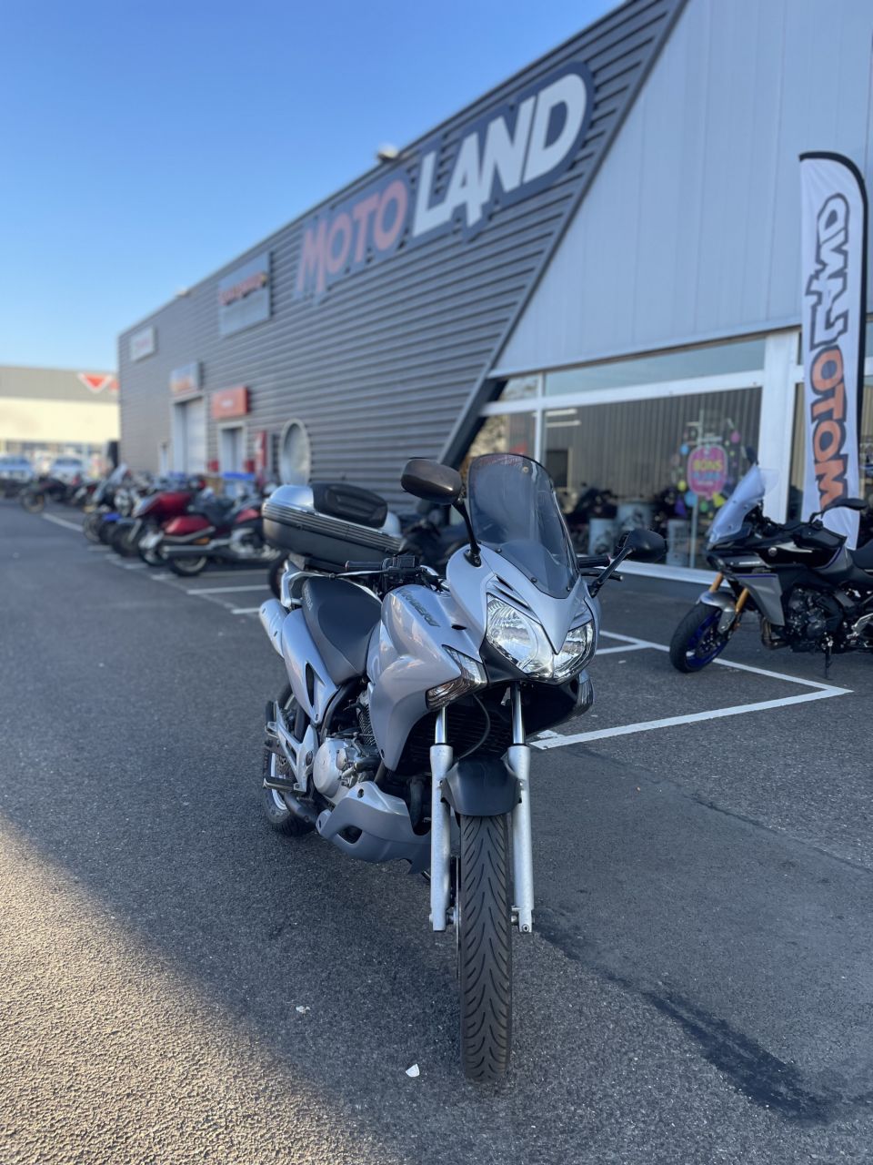 HONDA VARADERO 125 6