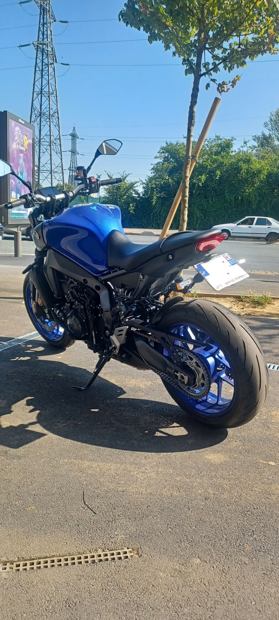 YAMAHA MT-09 3