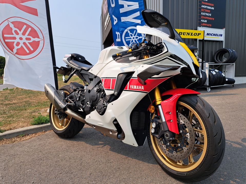 YAMAHA YZF-R1 WORLD GP 60TH ANNIVERSARY 12