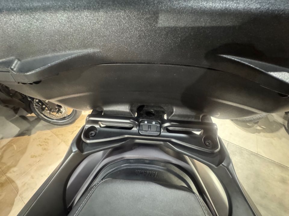 YAMAHA XP T-MAX 560 TECH MAX 5
