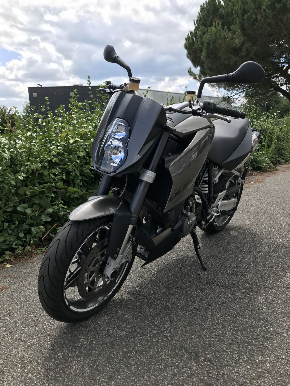 KTM 990 SUPER DUKE 16