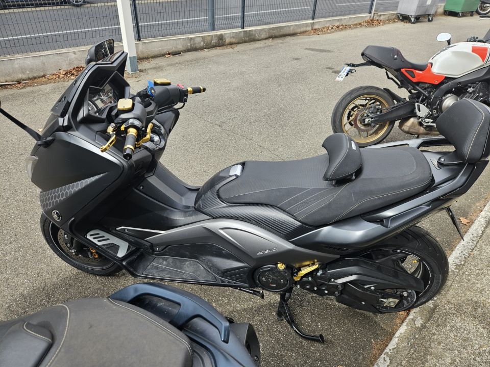YAMAHA XP T-MAX 530 IRON MAX 6