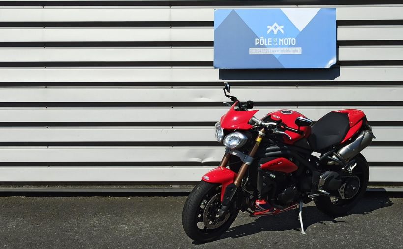 TRIUMPH SPEED TRIPLE 1050 2