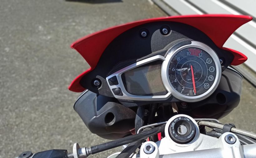 TRIUMPH SPEED TRIPLE 1050 6