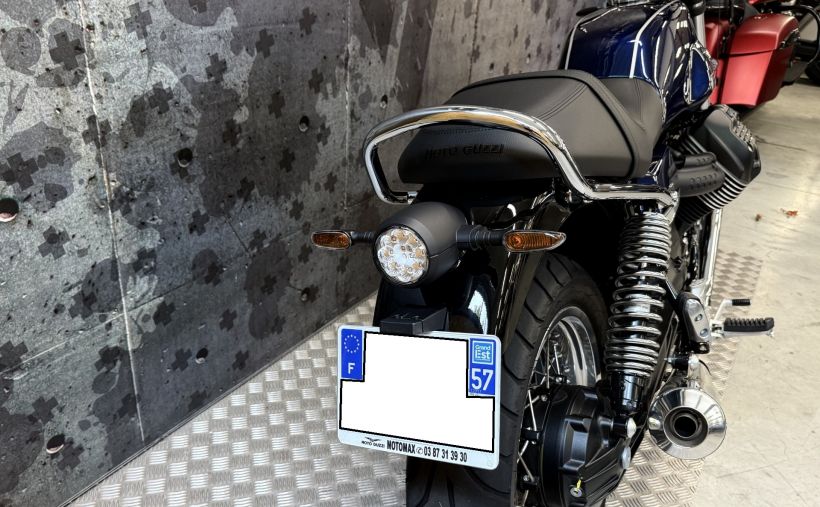 MOTO GUZZI V7 SPECIAL 2