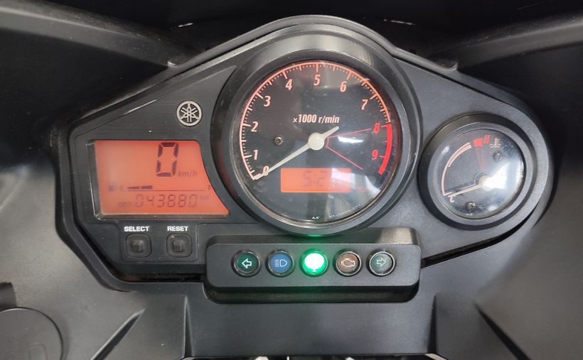 YAMAHA TDM 900 2