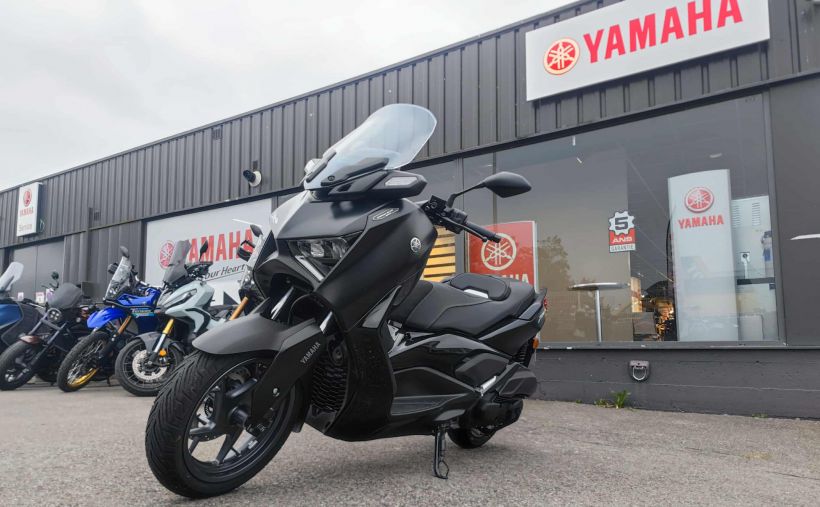 YAMAHA X-MAX 125 TECH MAX 4