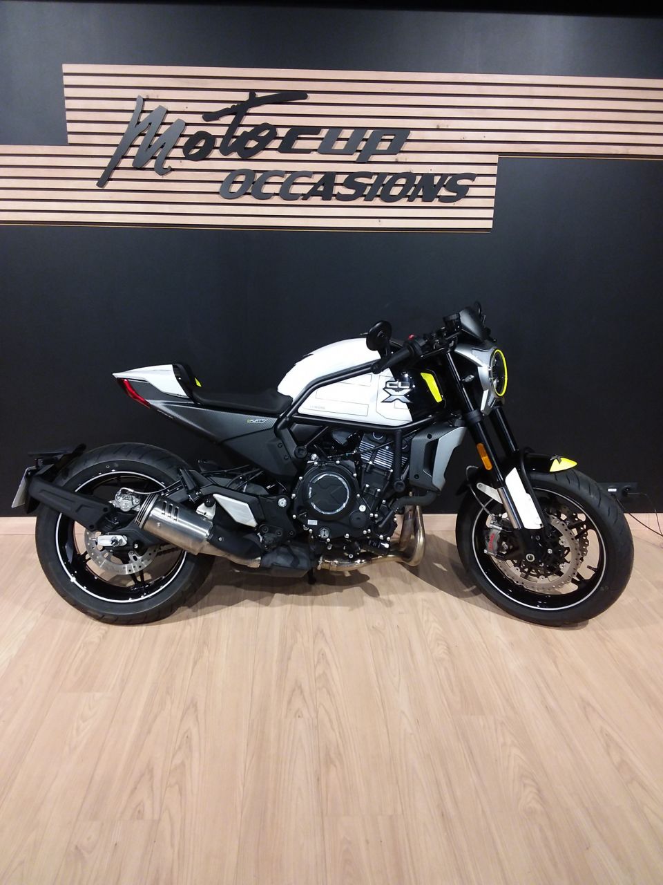 CF MOTO 700 CLX SPORT 0