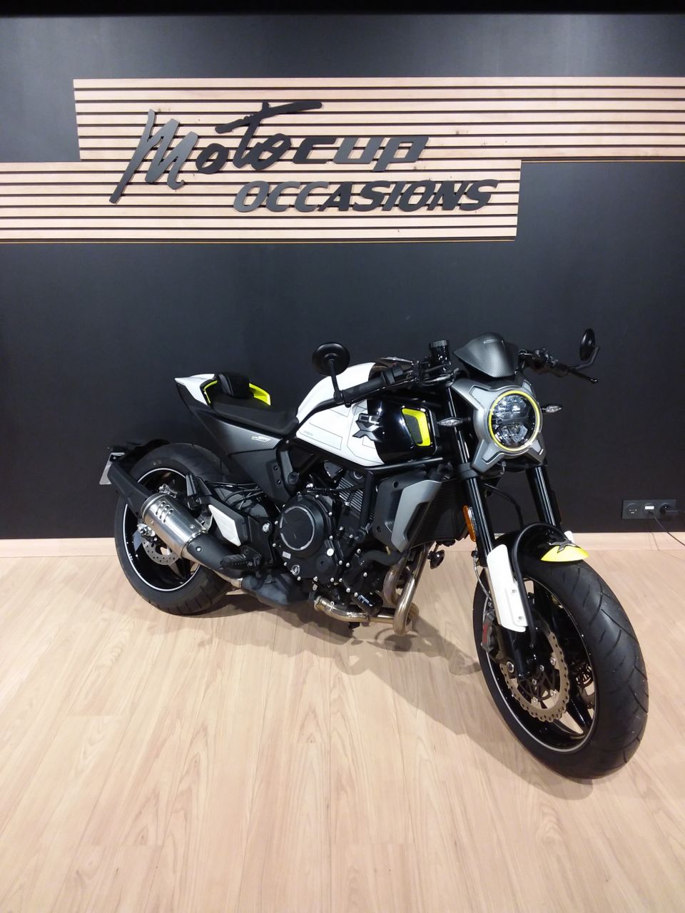 CF MOTO 700 CLX SPORT 2