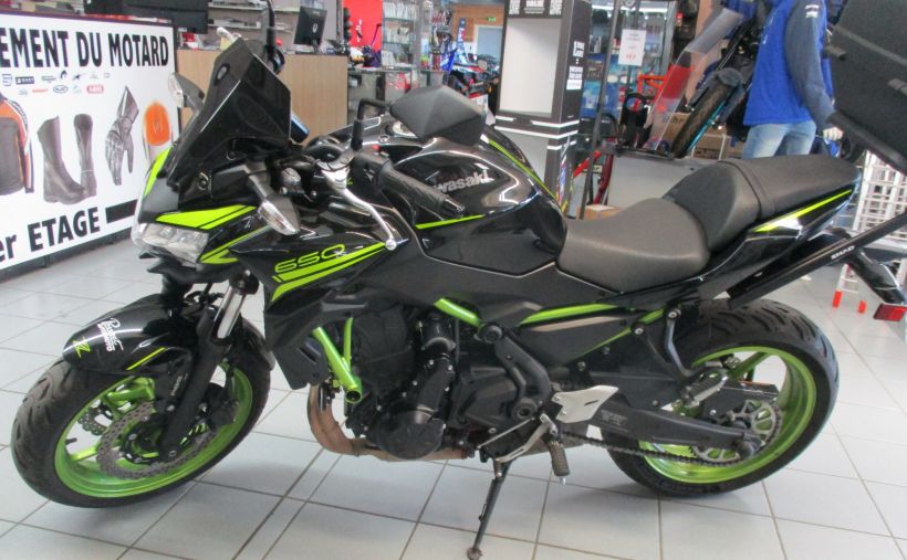 KAWASAKI Z 650 (47.5CV) 1
