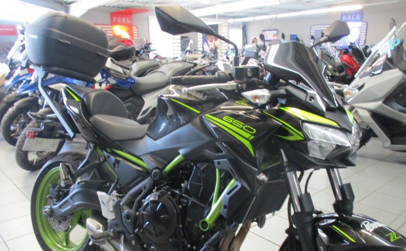 KAWASAKI Z 650 (47.5CV) 3