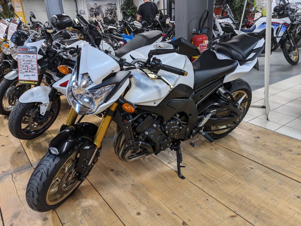 YAMAHA FZ8 10