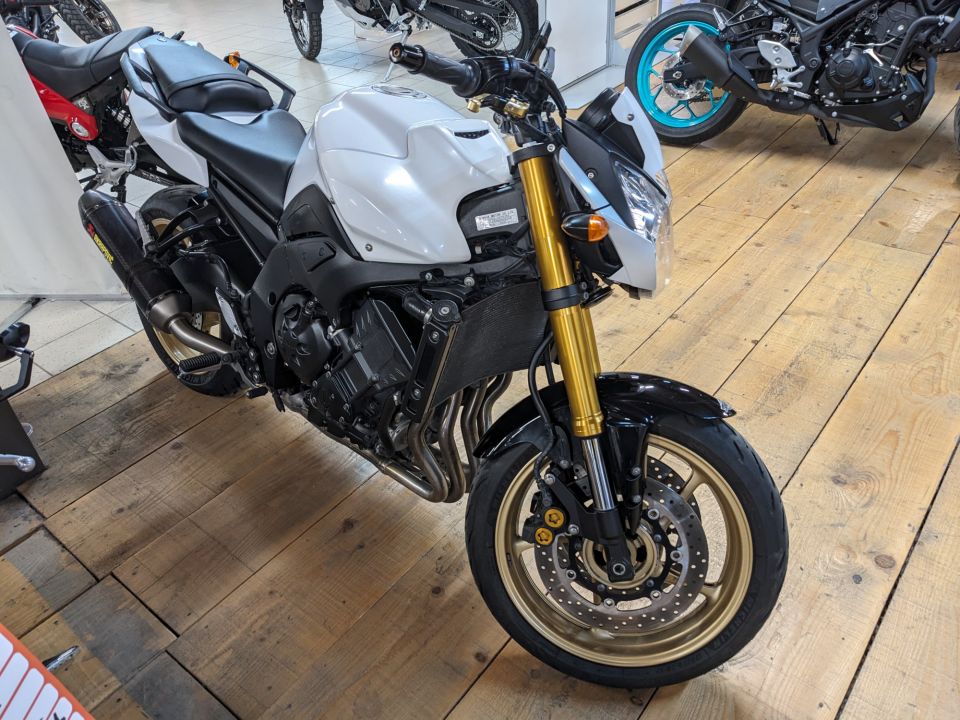 YAMAHA FZ8 30