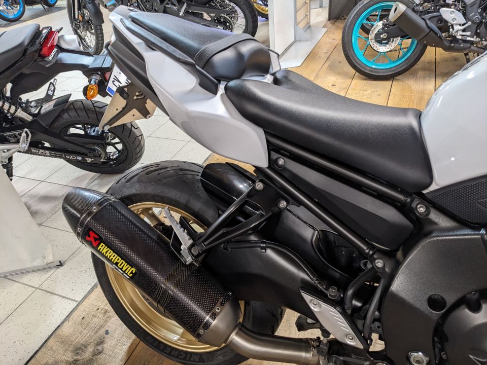 YAMAHA FZ8 20