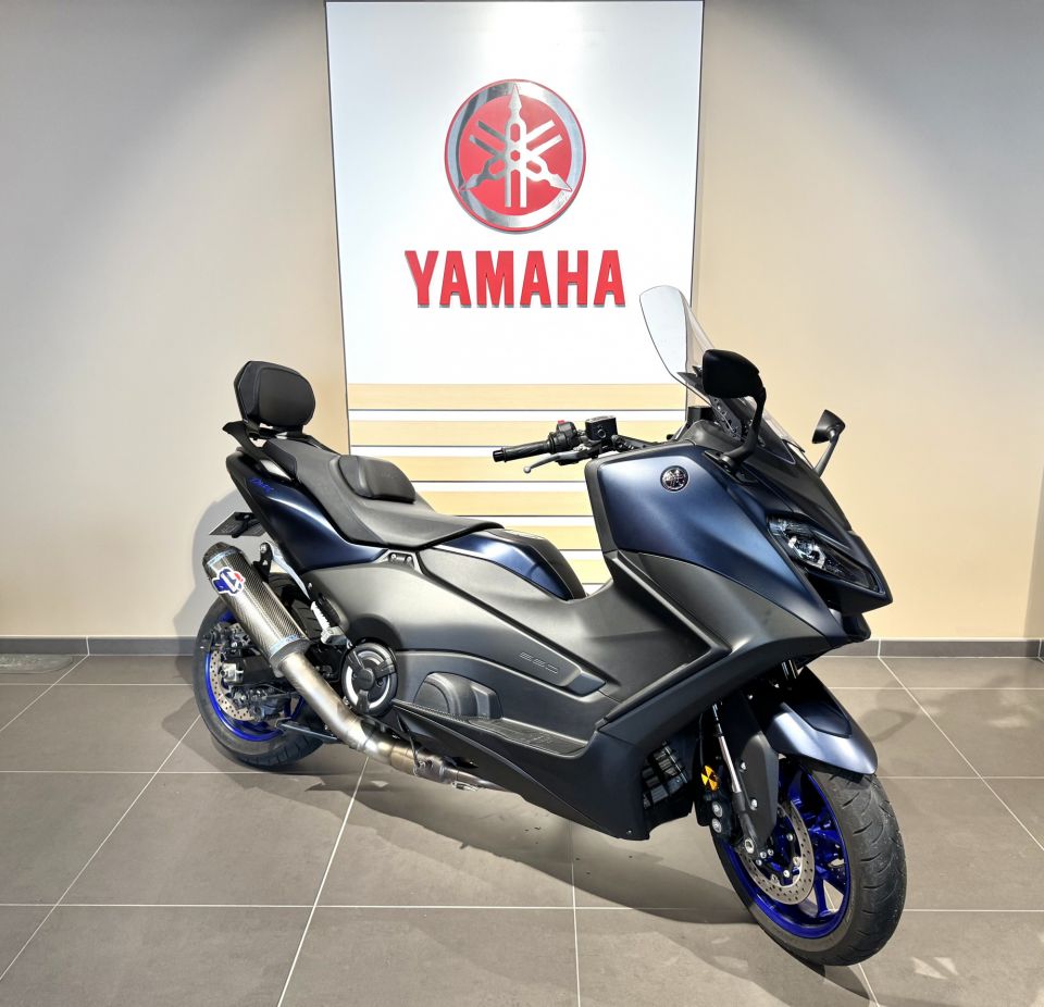 YAMAHA XP T-MAX 560 2