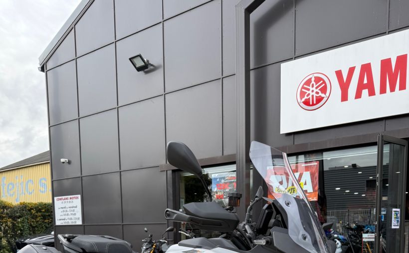 YAMAHA TRACER 9 GT Y-AMT 4